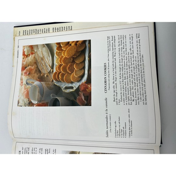 French Family Cooking Francoise Bernard 1986 First Print Hard Cover/Dust Jacket - Picture 7 of 16